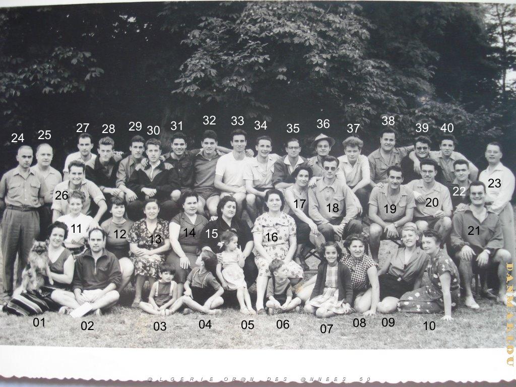 COLO LA PEYROUSE 195X 032 TOUT LE PERSONNEL EN 1954.jpg -                                